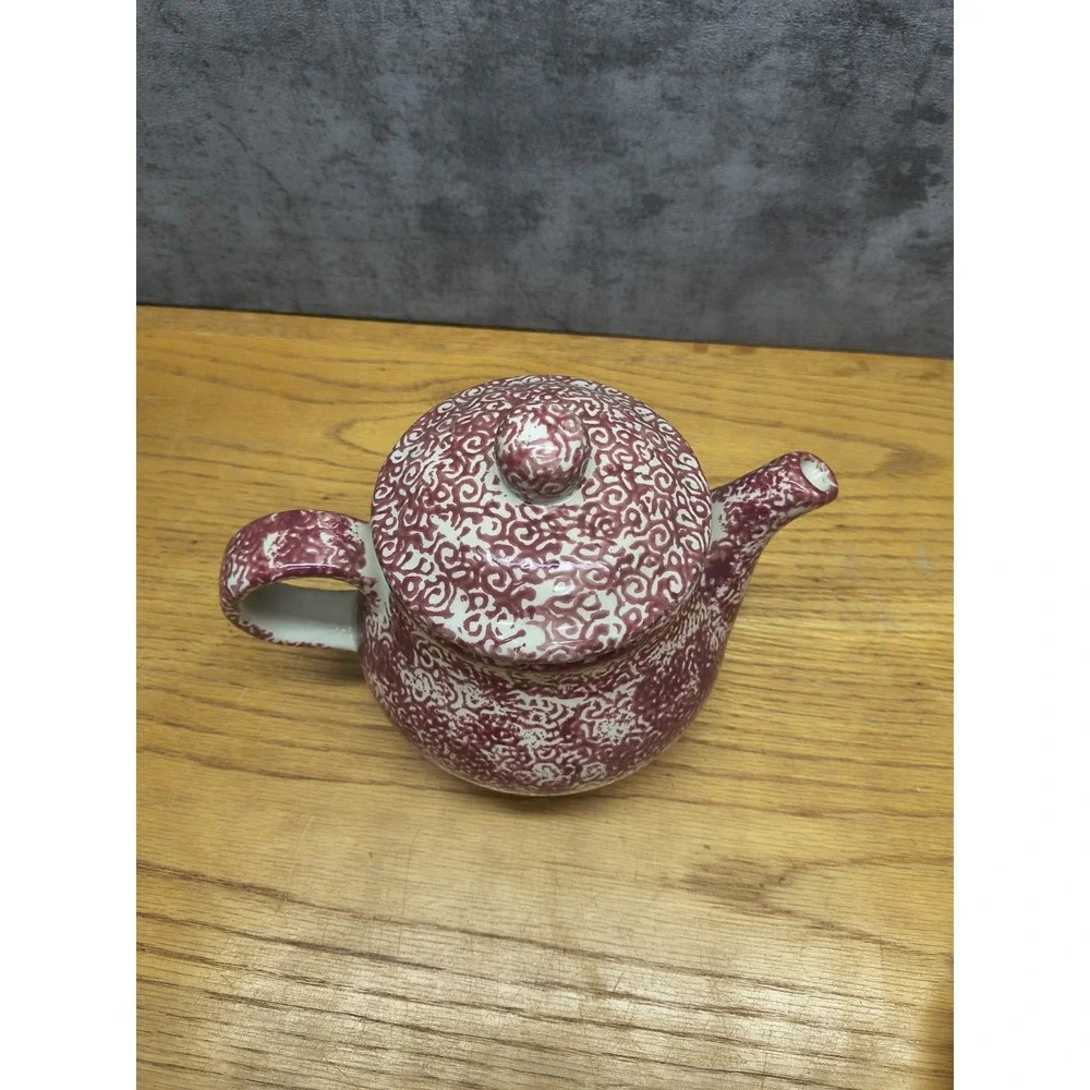 Vintage Ceramic Red Sponge Ware Strawberry Pattern 4 Cup‎ Ceramic Teapot